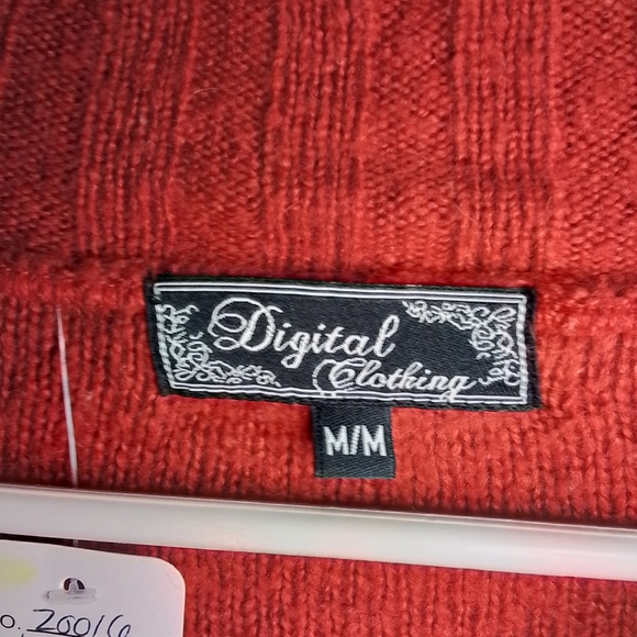 DIGITAL CLOTHES WOMENS RED MEDIUM BUTTON DOWN SWEATET CARDIGAN - Picture 3 of 3